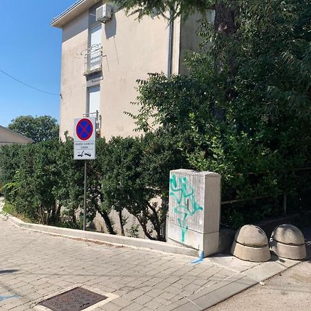 Sanela- Apartman Za Bezbrizan Odmor Crikvenica Exterior foto